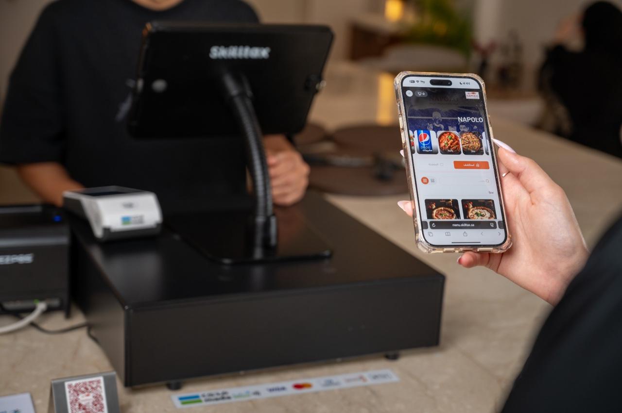 قائمة الطعام الرقمية (المنيو الإلكتروني): أكثر من مجرد بديل للورق